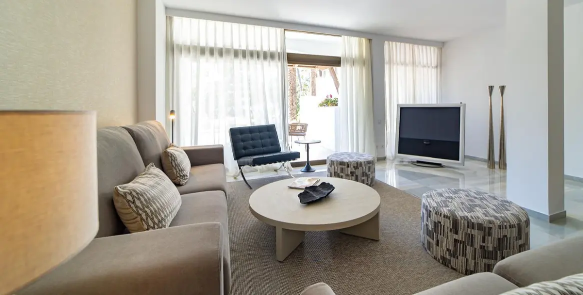 Краткосрочная аренда апартаментов на среднем этаже в Puerto Banús 11