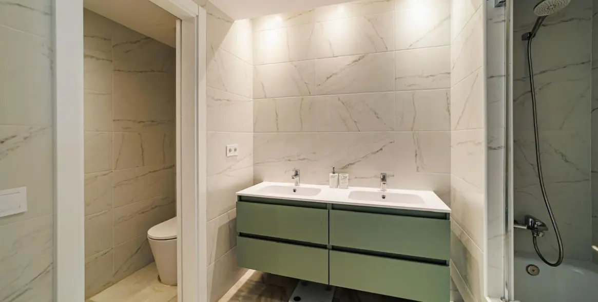 Short-term rent of middle floor apartment in Puerto Banús 27