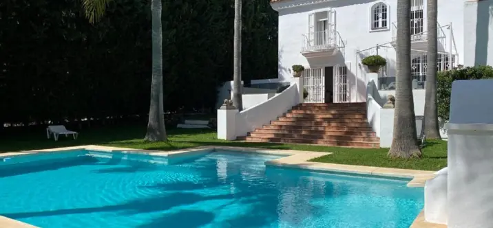 Long-term rent of detached villa in New Golden Mile 0