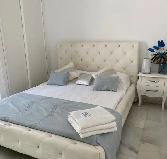 Long-term rent of detached villa in New Golden Mile