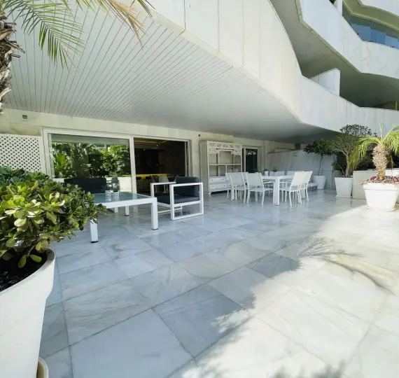 Short-term rent of ground floor apartment in Puerto Banús