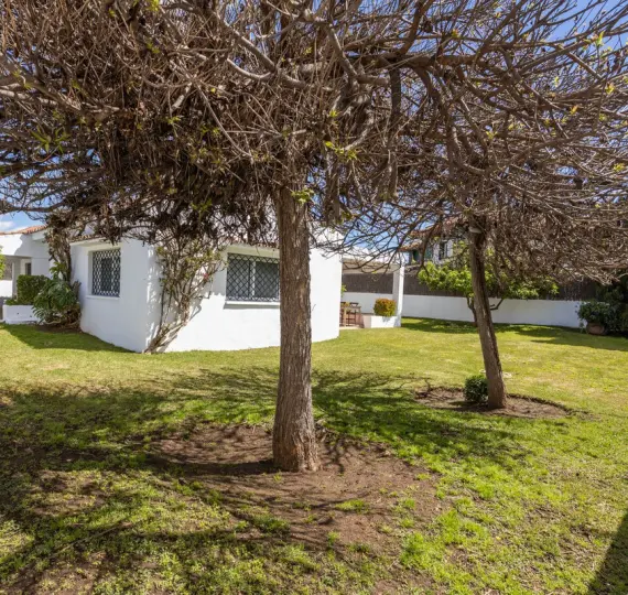 Краткосрочная аренда  отдельно стоящей виллы в Guadalmina Baja