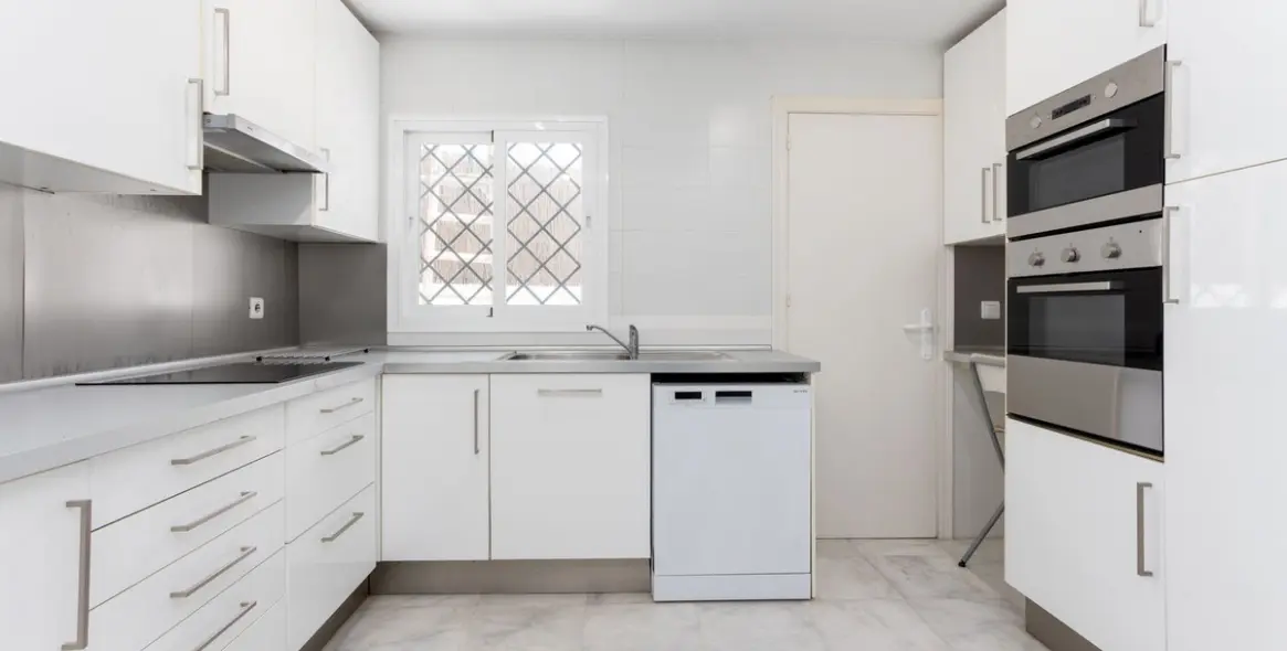 Short-term rent of detached villa in Guadalmina Baja 12