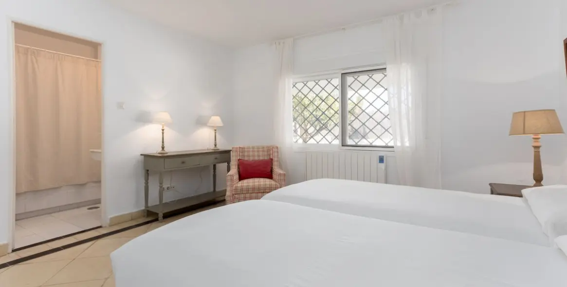 Short-term rent of detached villa in Guadalmina Baja 16