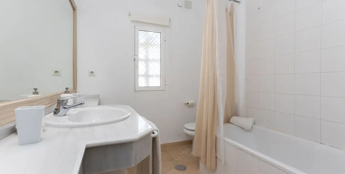 Short-term rent of detached villa in Guadalmina Baja 18