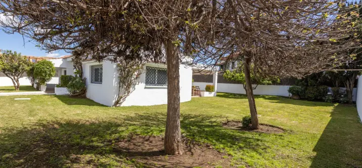 Краткосрочная аренда  отдельно стоящей виллы в Guadalmina Baja 2