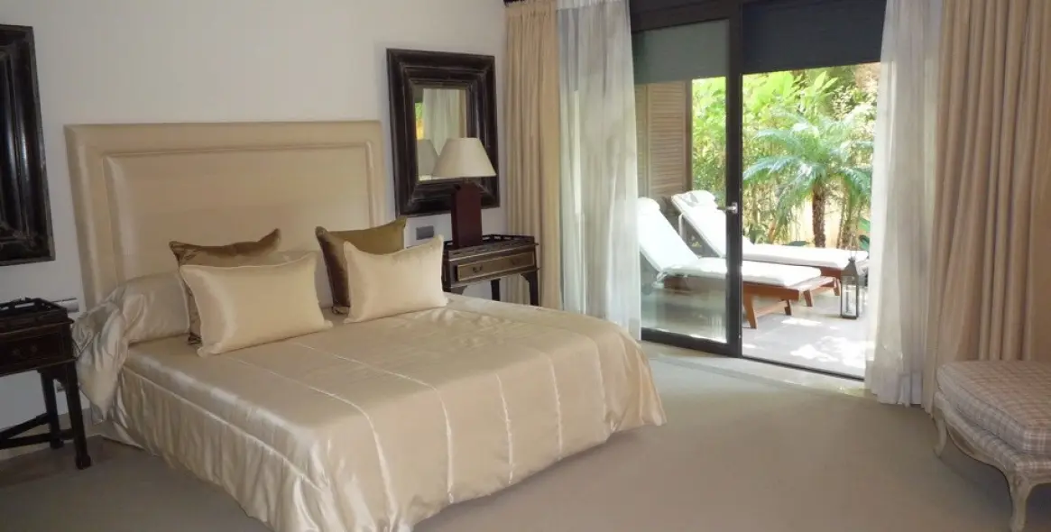 Краткосрочная аренда апартаментов на первом этаже в Los Monteros 2