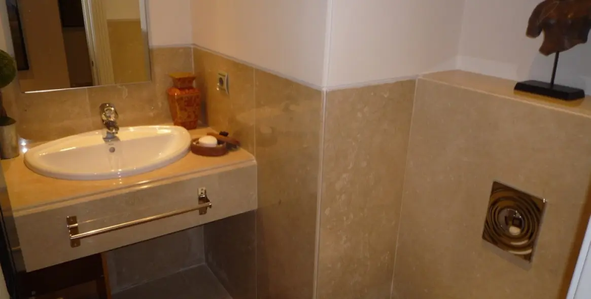 Краткосрочная аренда апартаментов на первом этаже в Los Monteros 16