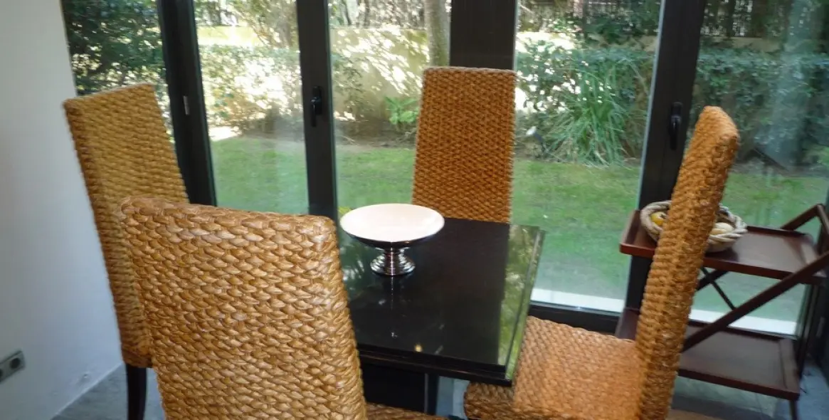 Alquiler a corto plazo de apartamento en planta baja en Los Monteros 11