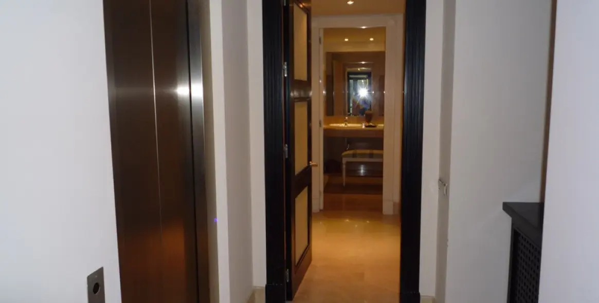 Alquiler a corto plazo de apartamento en planta baja en Los Monteros 12