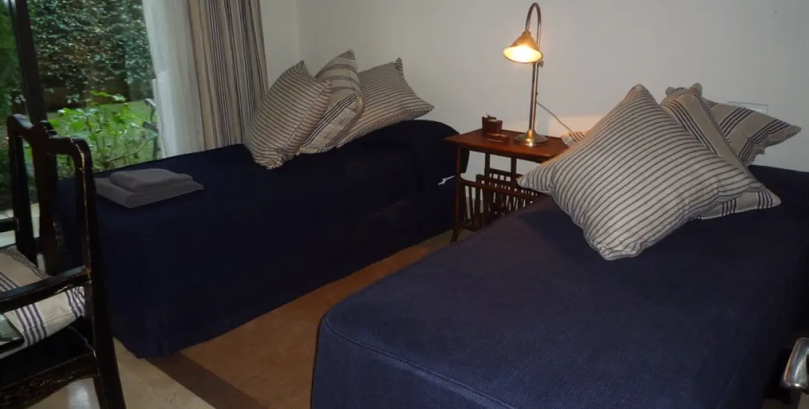 Alquiler a corto plazo de apartamento en planta baja en Los Monteros 20