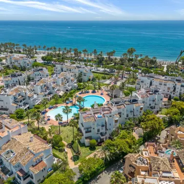 Alquiler a corto plazo de apartamento en planta media en San Pedro de Alcántara