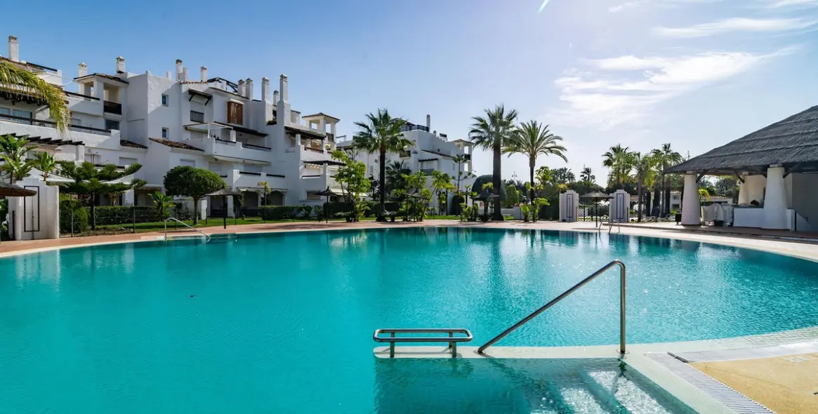 Short-term rent of middle floor apartment in San Pedro de Alcántara 3