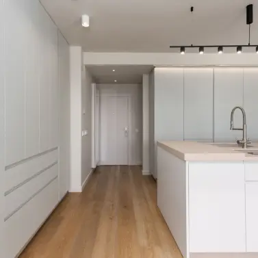 Alquiler a corto plazo de apartamento en planta media en San Pedro de Alcántara