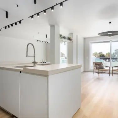 Alquiler a corto plazo de apartamento en planta media en San Pedro de Alcántara