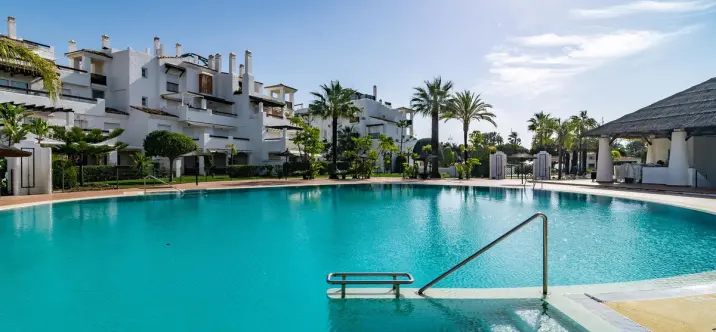 Short-term rent of middle floor apartment in San Pedro de Alcántara 2