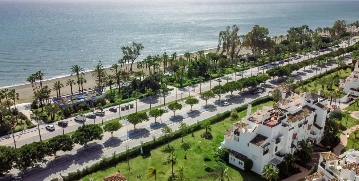 Short-term rent of middle floor apartment in San Pedro de Alcántara 24