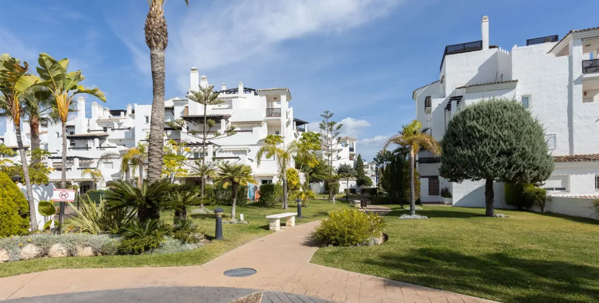 Short-term rent of middle floor apartment in San Pedro de Alcántara 27