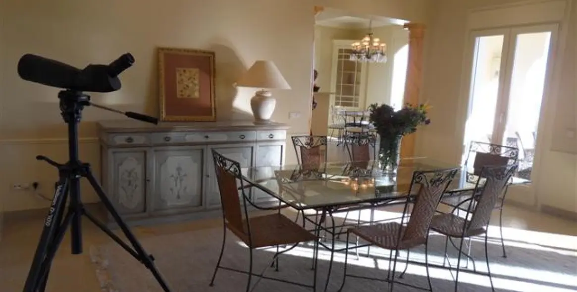 Alquiler a corto plazo de villa independiente en Altos de los Monteros 9