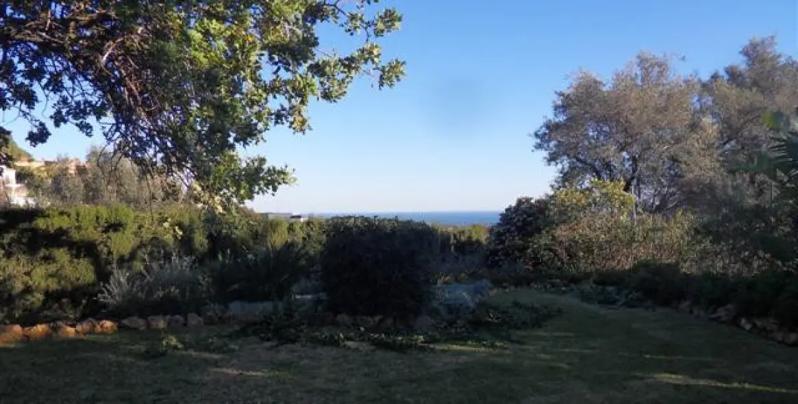 Alquiler a corto plazo de villa independiente en Altos de los Monteros 11