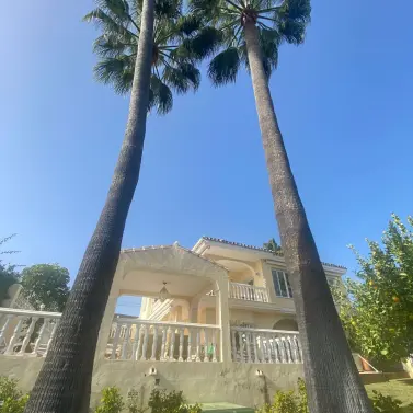 Краткосрочная аренда  отдельно стоящей виллы в Elviria