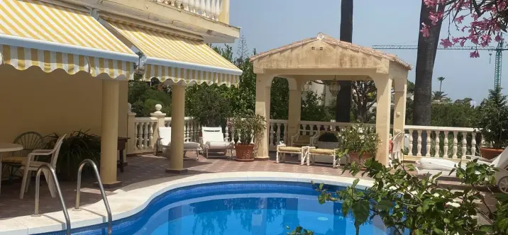 Краткосрочная аренда  отдельно стоящей виллы в Elviria 3