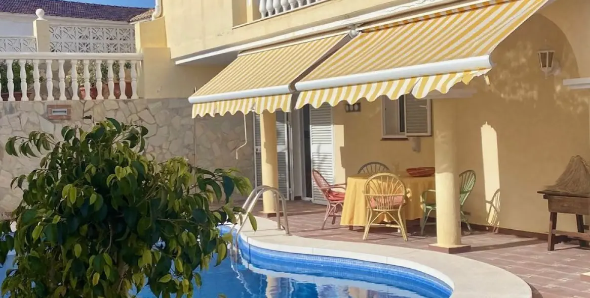 Short-term rent of detached villa in Elviria 5