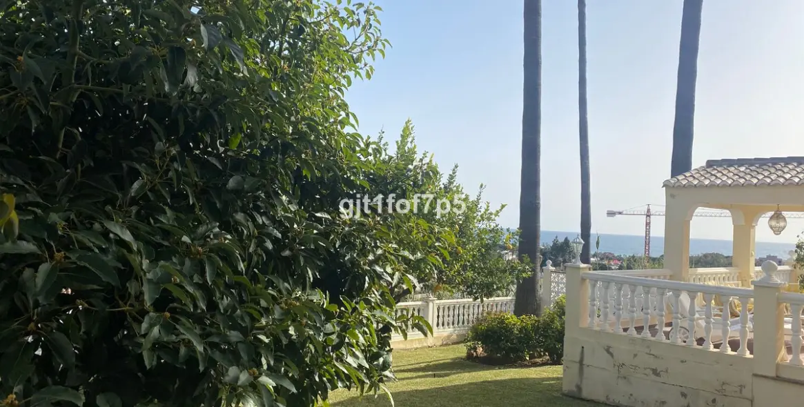 Alquiler a corto plazo de villa independiente en Elviria 7