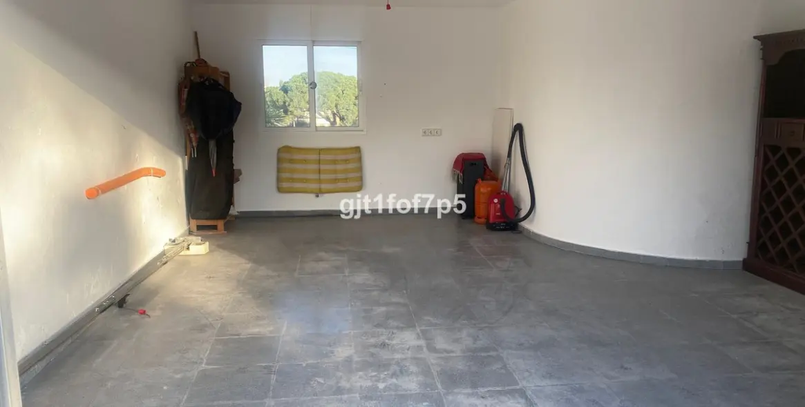 Alquiler a corto plazo de villa independiente en Elviria 20