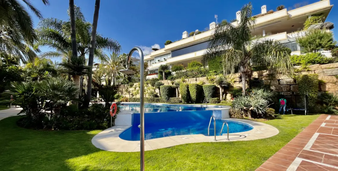 Short-term rent of ground floor apartment in The Golden Mile 1