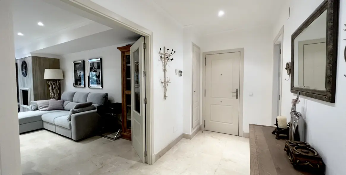 Short-term rent of ground floor apartment in The Golden Mile 8