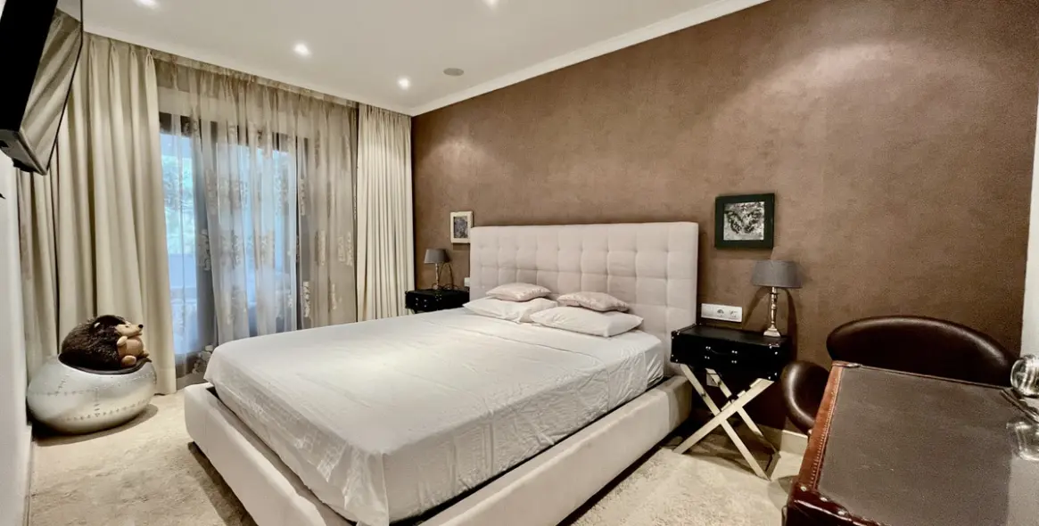 Short-term rent of ground floor apartment in The Golden Mile 16