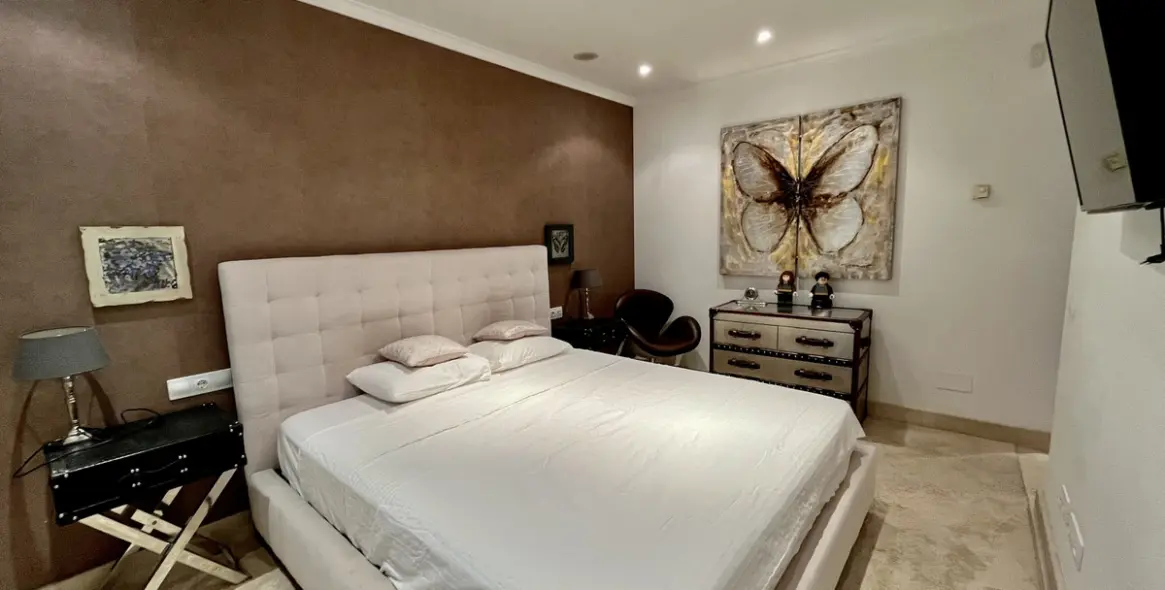 Short-term rent of ground floor apartment in The Golden Mile 17