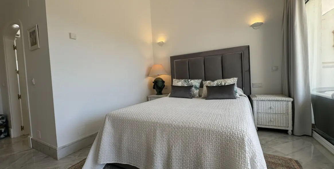 Краткосрочная аренда таунхауса в Bahía de Marbella 12