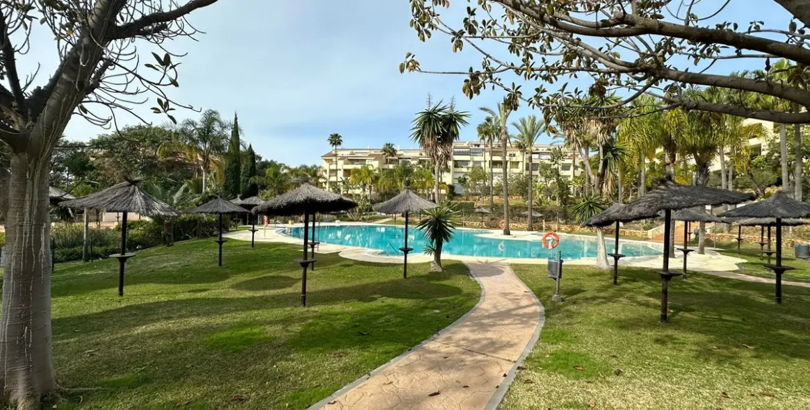 Краткосрочная аренда двухуровневого пентхауса в Bahía de Marbella 5