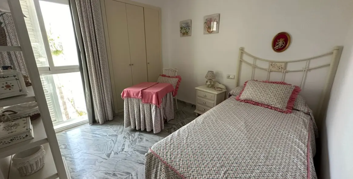 Краткосрочная аренда двухуровневого пентхауса в Bahía de Marbella 15