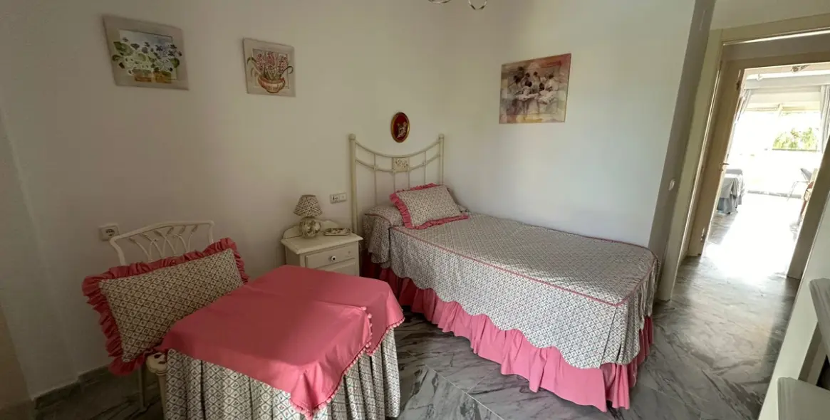 Краткосрочная аренда двухуровневого пентхауса в Bahía de Marbella 16