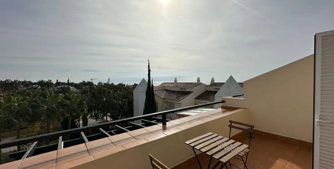 Short-term rent of penthouse duplex in Bahía de Marbella 24