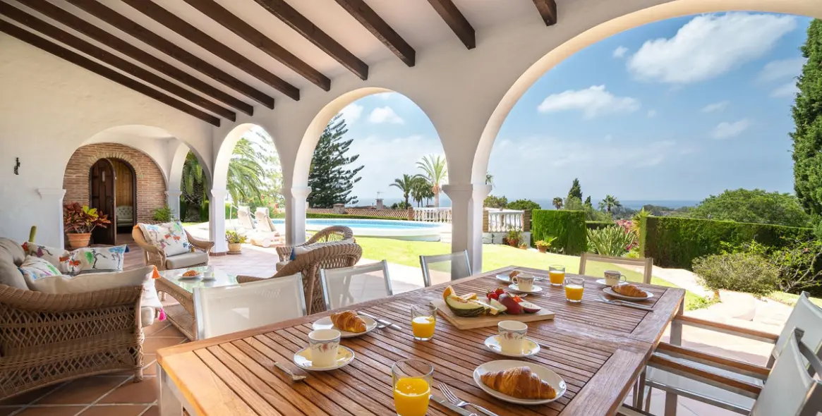 Краткосрочная аренда  отдельно стоящей виллы в Elviria 1