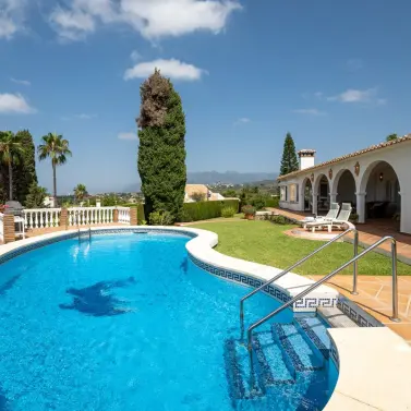 Краткосрочная аренда  отдельно стоящей виллы в Elviria