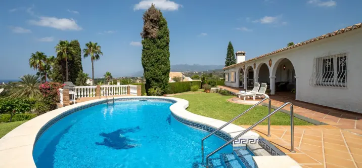 Краткосрочная аренда  отдельно стоящей виллы в Elviria 2