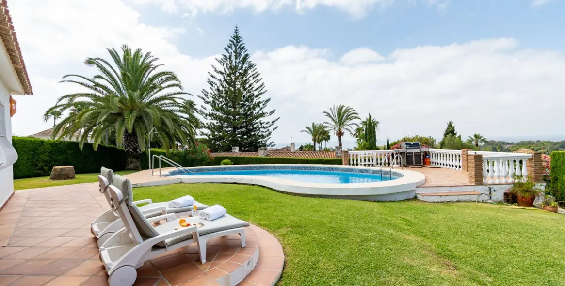 Краткосрочная аренда  отдельно стоящей виллы в Elviria 5