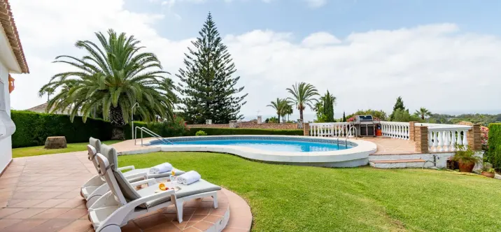 Краткосрочная аренда  отдельно стоящей виллы в Elviria 4