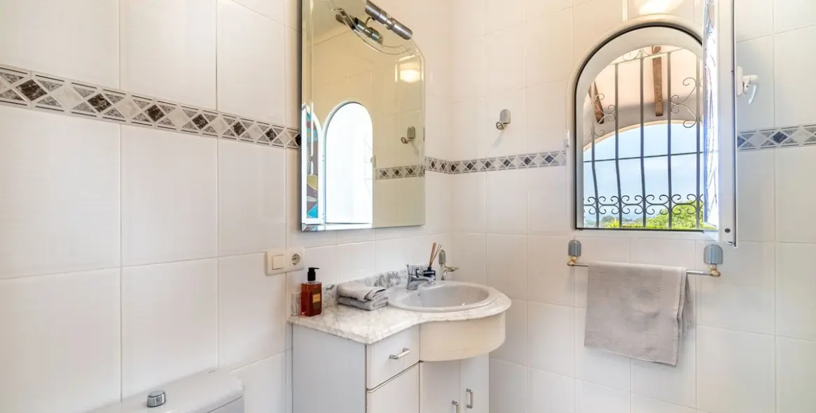 Краткосрочная аренда  отдельно стоящей виллы в Elviria 15