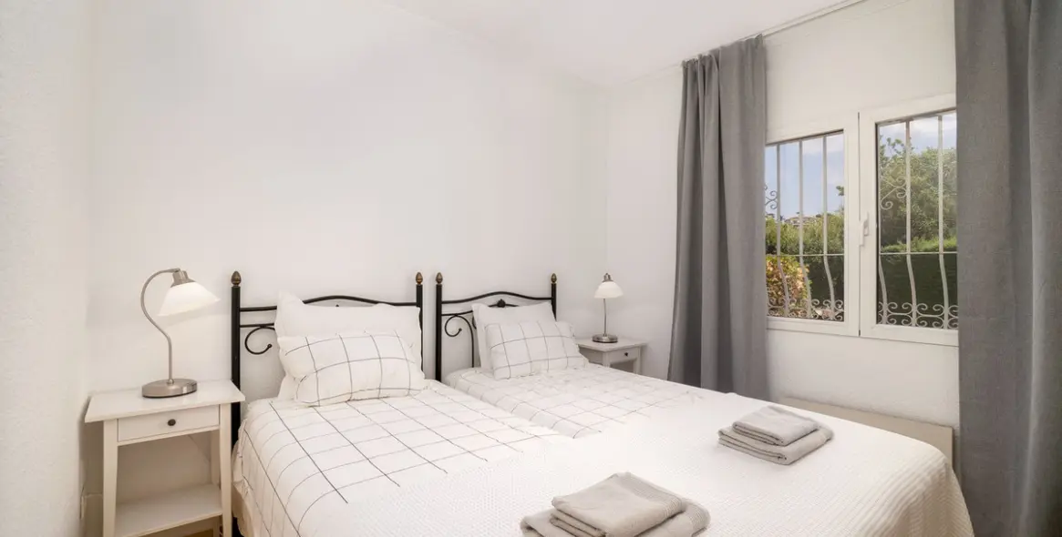 Краткосрочная аренда  отдельно стоящей виллы в Elviria 16