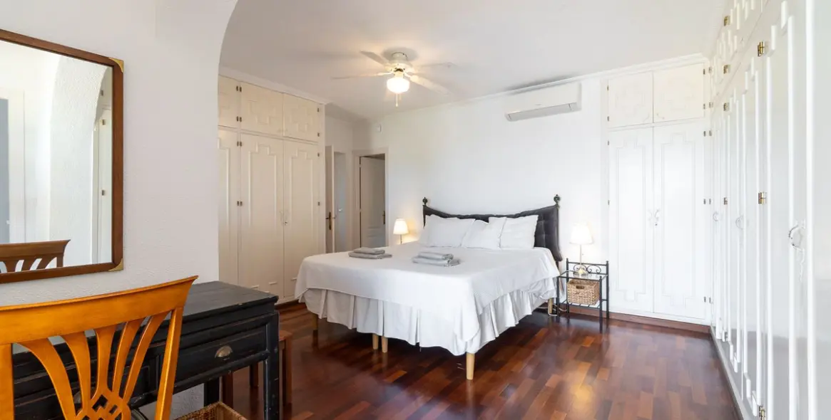 Краткосрочная аренда  отдельно стоящей виллы в Elviria 18