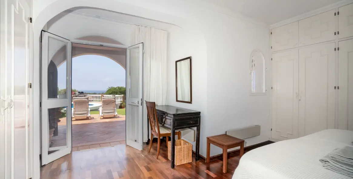 Краткосрочная аренда  отдельно стоящей виллы в Elviria 19