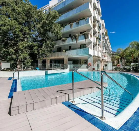 Short-term rent of middle floor apartment in The Golden Mile