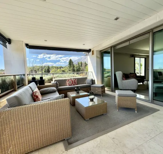 Short-term rent of middle floor apartment in The Golden Mile