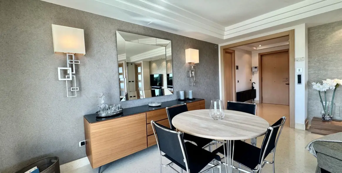 Short-term rent of middle floor apartment in The Golden Mile 31